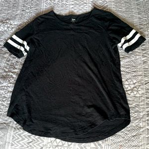 Black Old Navy shirt